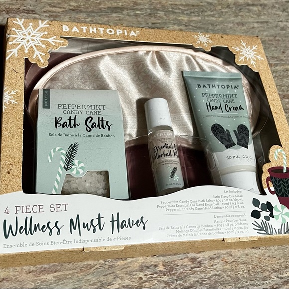 NIB Bathtopia 4-piece set wellness must haves peppermint candy cane - Picture 6 of 10